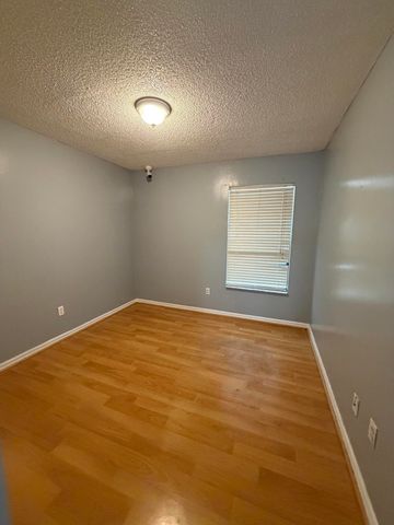 5072 Arbor Glen Circle, Lake Worth, FL 33463