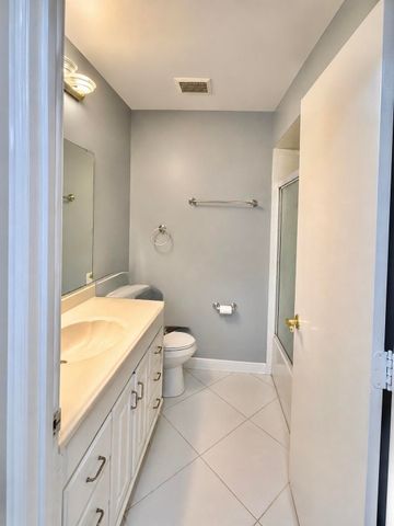 5072 Arbor Glen Circle, Lake Worth, FL 33463