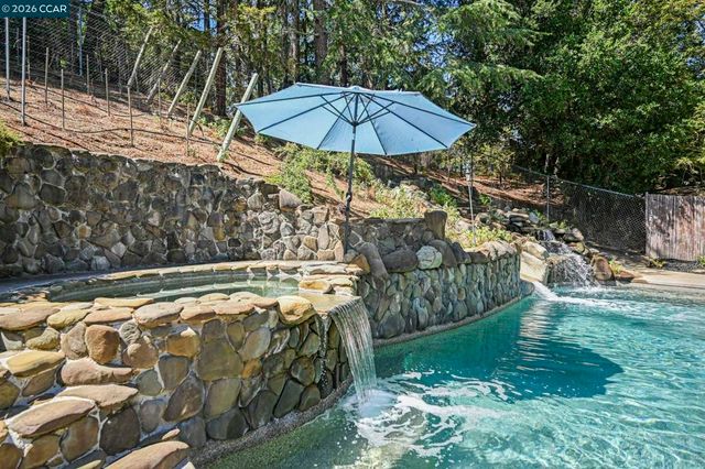 139 Mt Everest Ct, Clayton, CA 94517