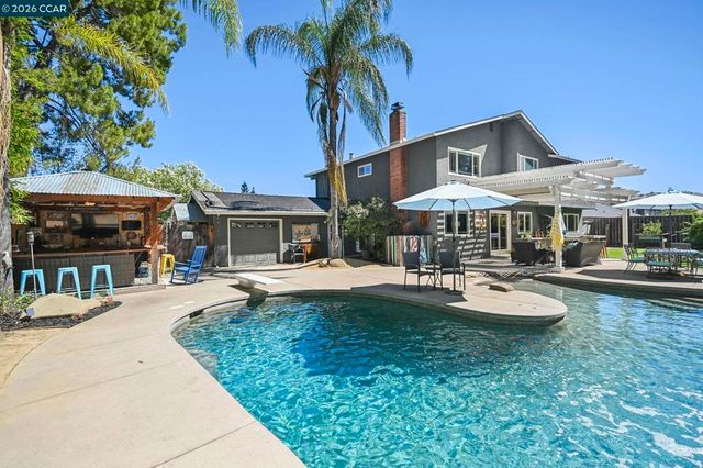 139 Mt Everest Ct, Clayton, CA 94517