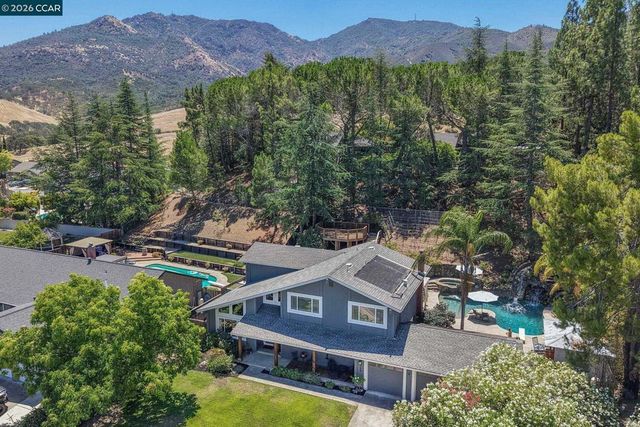 139 Mt Everest Ct, Clayton, CA 94517
