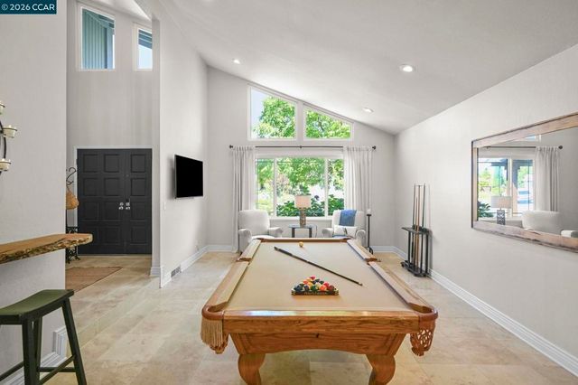 139 Mt Everest Ct, Clayton, CA 94517
