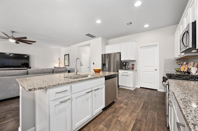 337 Blue Sage DR, Leander, TX 78641