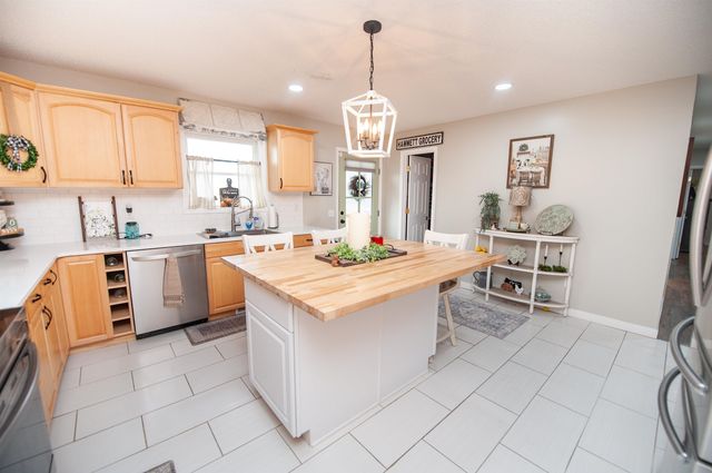 244 Arrowood Branch Road, Chesnee, SC 29323