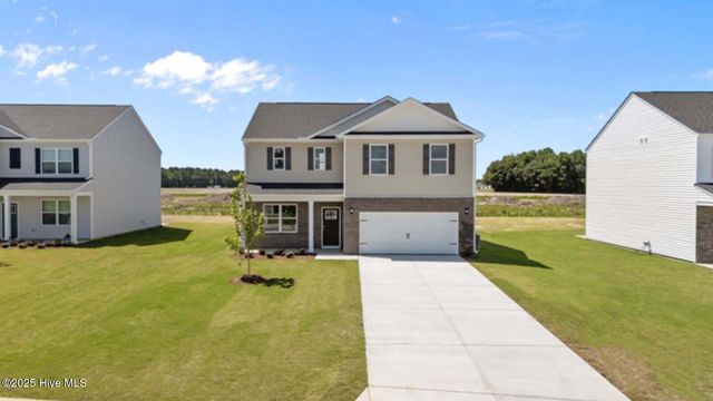 1016 Queensland Lane, Ayden, NC 28513