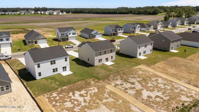 1016 Queensland Lane, Ayden, NC 28513