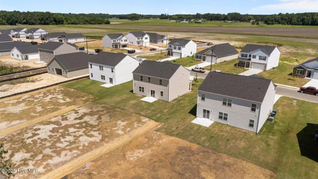 1016 Queensland Lane, Ayden, NC 28513