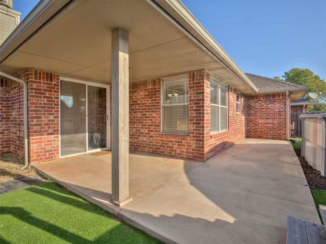 12276 SW 10th Street, Yukon, OK 73099