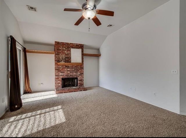 12276 SW 10th Street, Yukon, OK 73099