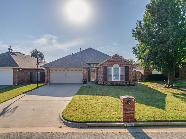 12276 SW 10th Street, Yukon, OK 73099