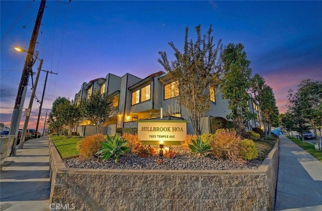 1903 Temple 104, Signal Hill, CA 90755