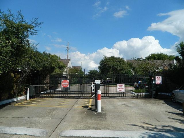 6645 Wanda Lane, Houston, TX 77074
