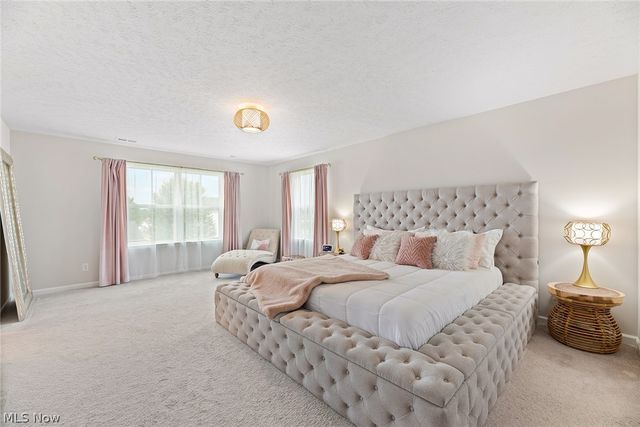 7181 Stonegate Circle NE, Canton, OH 44721