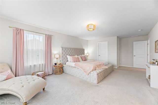 7181 Stonegate Circle NE, Canton, OH 44721