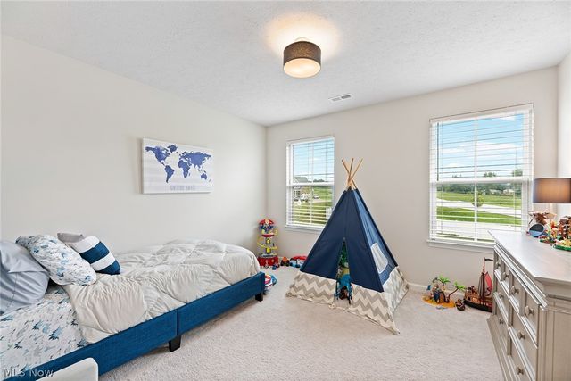 7181 Stonegate Circle NE, Canton, OH 44721