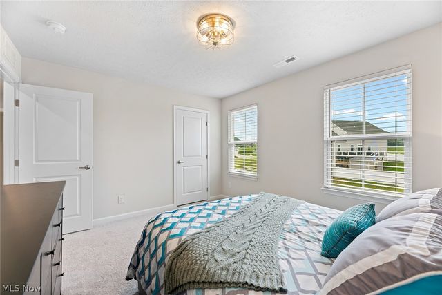 7181 Stonegate Circle NE, Canton, OH 44721