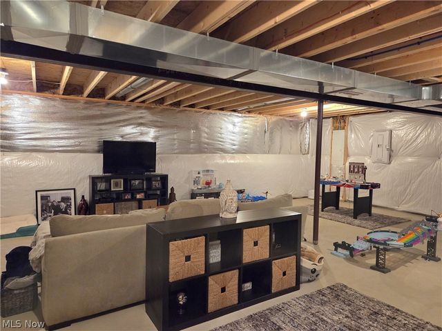 7181 Stonegate Circle NE, Canton, OH 44721