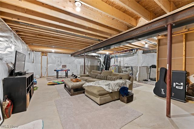 7181 Stonegate Circle NE, Canton, OH 44721