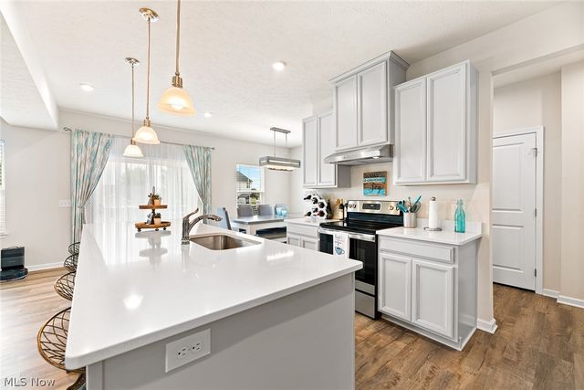 7181 Stonegate Circle NE, Canton, OH 44721