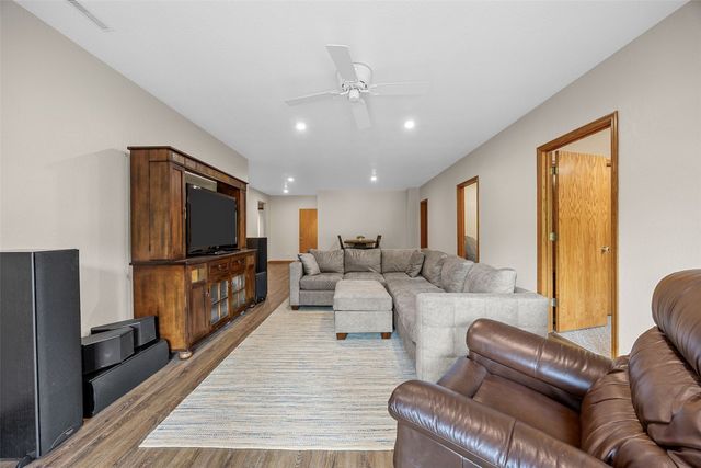 1280 Winchester Drive, Swisher, IA 52338