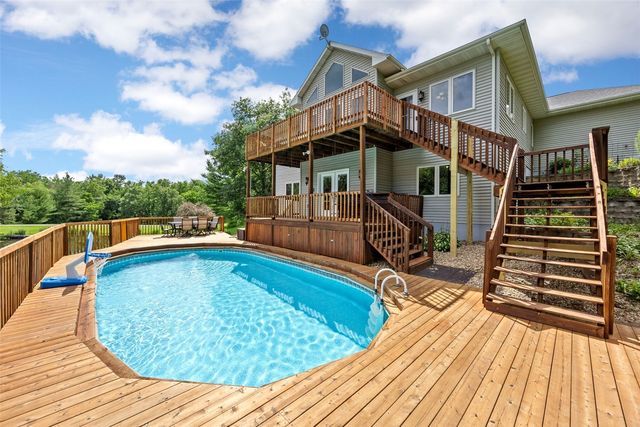 1280 Winchester Drive, Swisher, IA 52338