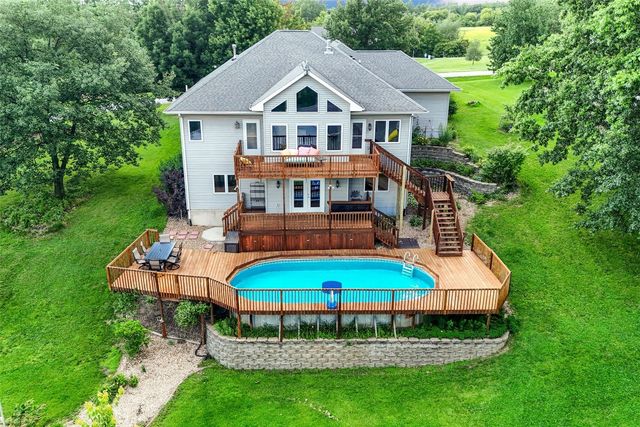 1280 Winchester Drive, Swisher, IA 52338
