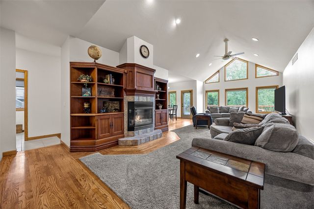 1280 Winchester Drive, Swisher, IA 52338