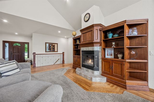 1280 Winchester Drive, Swisher, IA 52338
