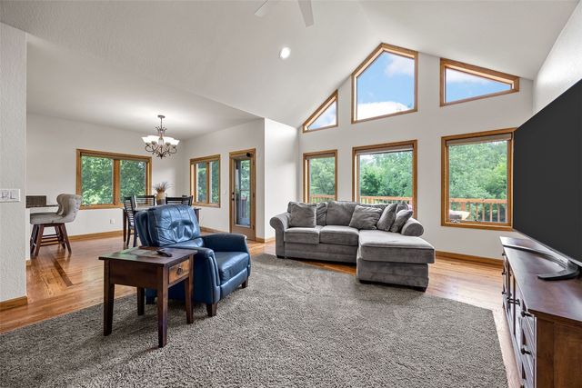 1280 Winchester Drive, Swisher, IA 52338