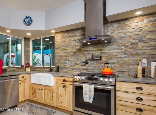 3270 N Sabino Vista Circle, Tucson, AZ 85750