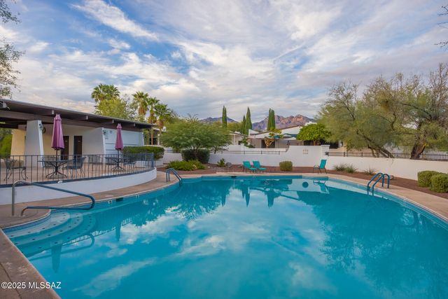 3270 N Sabino Vista Circle, Tucson, AZ 85750