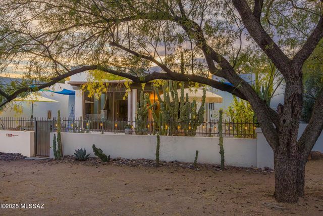 3270 N Sabino Vista Circle, Tucson, AZ 85750