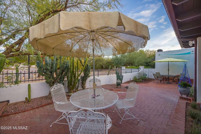 3270 N Sabino Vista Circle, Tucson, AZ 85750