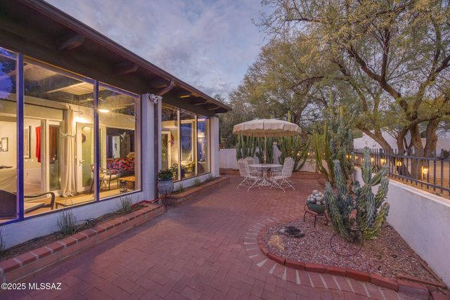 3270 N Sabino Vista Circle, Tucson, AZ 85750