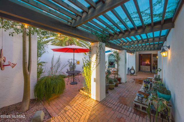 3270 N Sabino Vista Circle, Tucson, AZ 85750