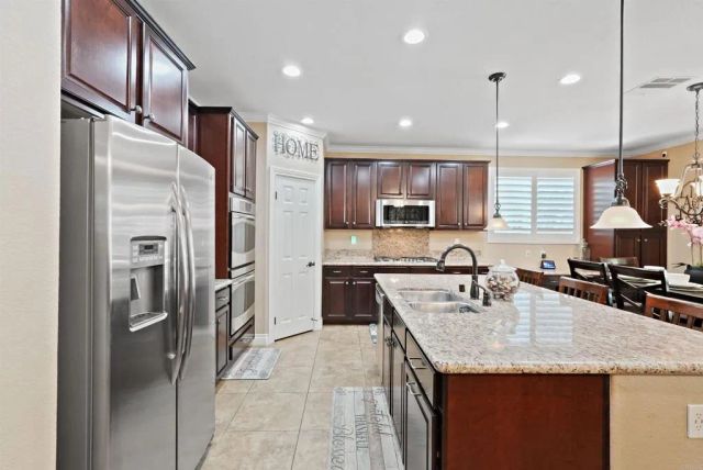 11285 Figtree Terrace Road, Corona, CA 92883