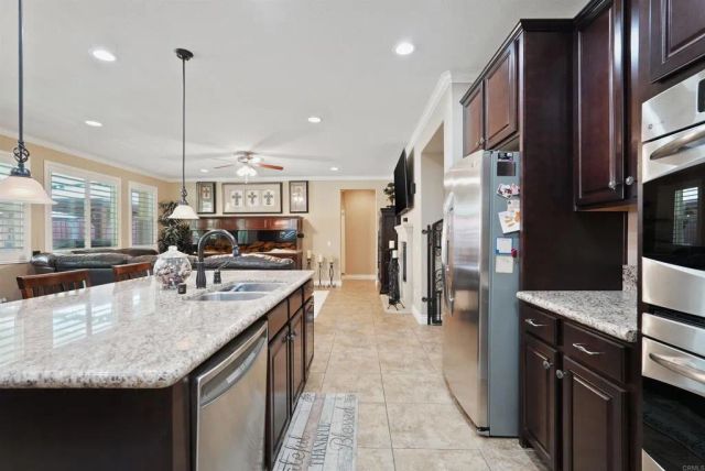 11285 Figtree Terrace Road, Corona, CA 92883