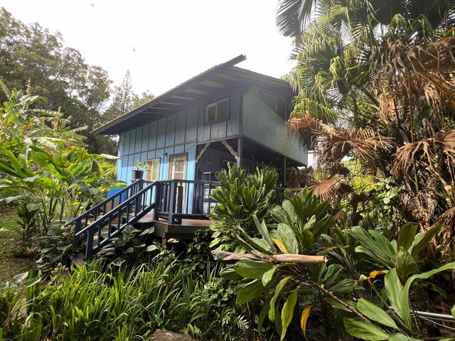 59 Door Of Faith Rd, Haiku, HI 96708