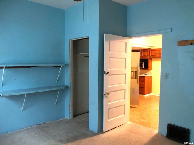 1805 E Keys Avenue, Springfield, IL 62702