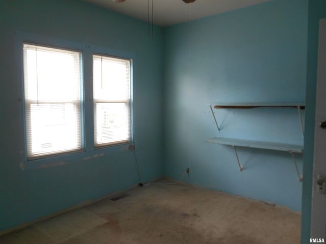 1805 E Keys Avenue, Springfield, IL 62702