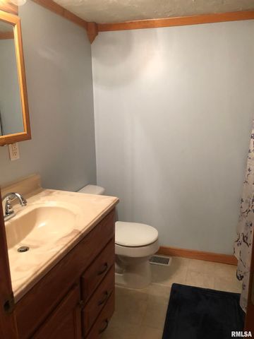 1805 E Keys Avenue, Springfield, IL 62702