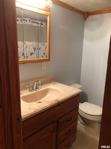1805 E Keys Avenue, Springfield, IL 62702