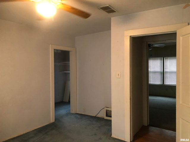 1805 E Keys Avenue, Springfield, IL 62702