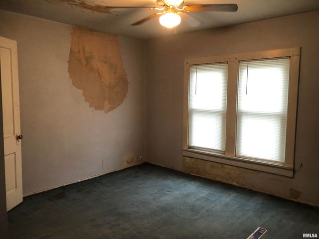 1805 E Keys Avenue, Springfield, IL 62702