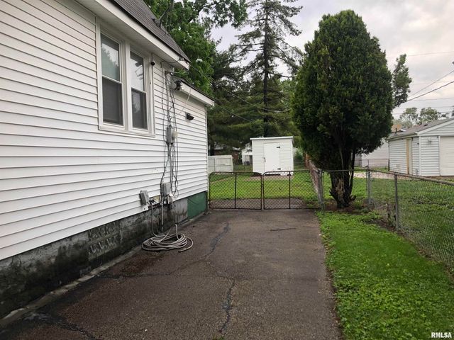 1805 E Keys Avenue, Springfield, IL 62702