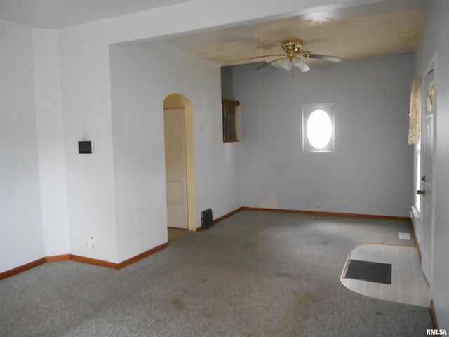 1805 E Keys Avenue, Springfield, IL 62702