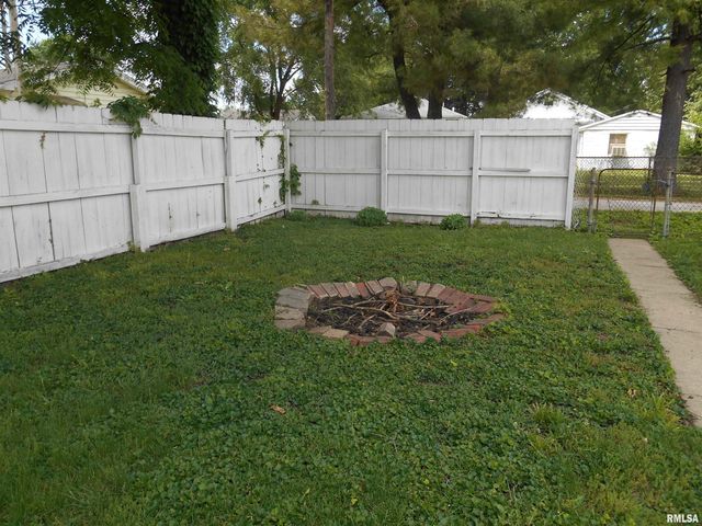1805 E Keys Avenue, Springfield, IL 62702