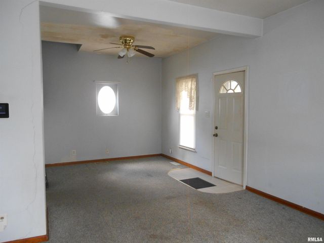 1805 E Keys Avenue, Springfield, IL 62702