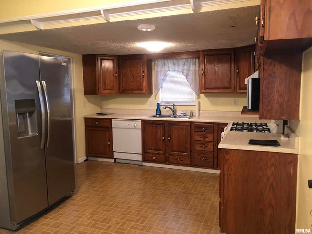 1805 E Keys Avenue, Springfield, IL 62702