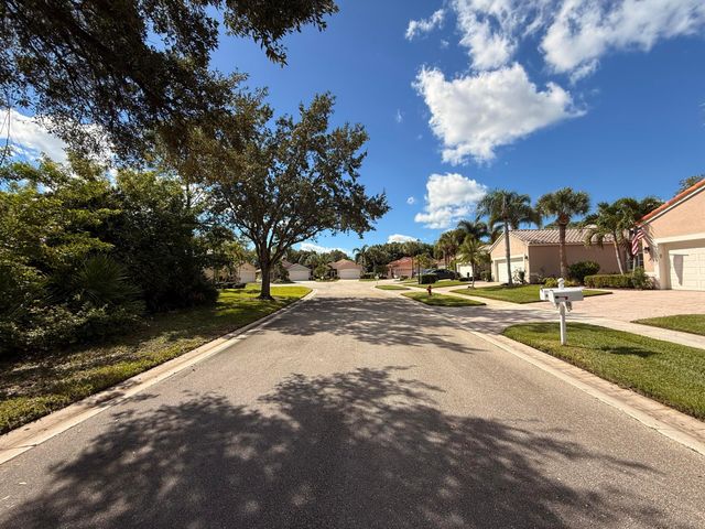 633 NW Whitfield Way, Port St. Lucie, Port St Lucie, FL 34986